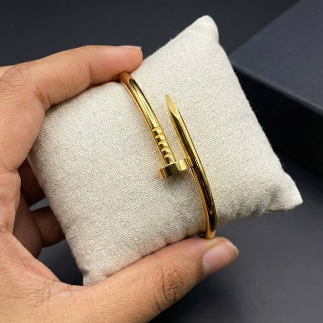 Golden Obsession Nail Cuff - Thumbnail 3